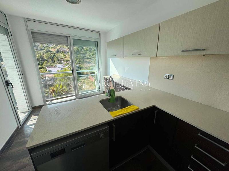 Foto 25803e3d-ca2c-4583-ab38-b459de444c64. Location maison avec chauffage parking piscine dans Sitges