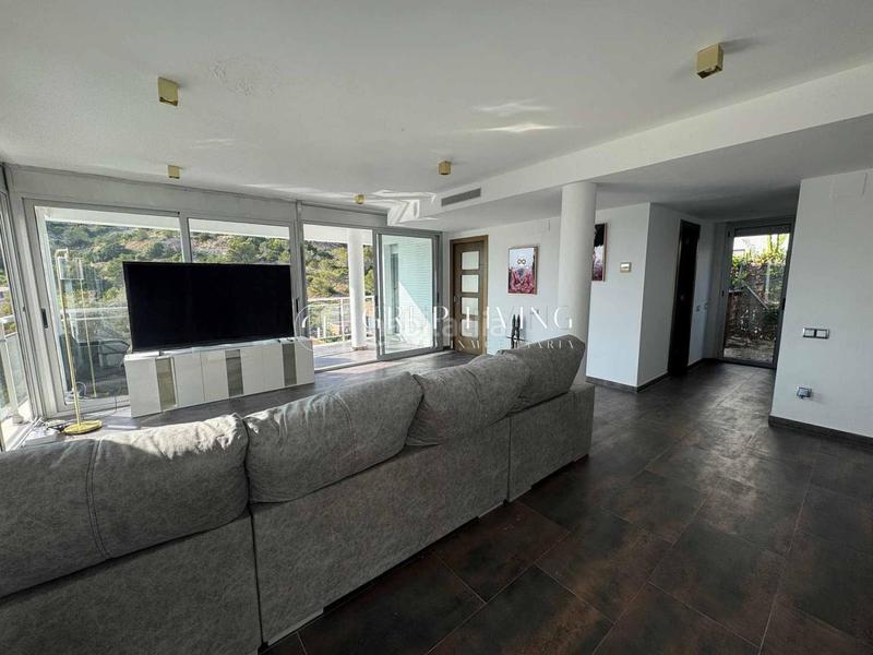 Foto 8a86611e-9346-46b9-ba6d-b605bca859e2. Location maison avec chauffage parking piscine dans Sitges