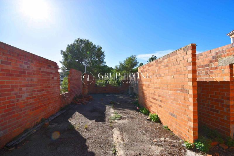 Foto 4b2a0a7b-3e6d-4819-bde1-18daa9242bd4. Terreno residenziale in Canyelles