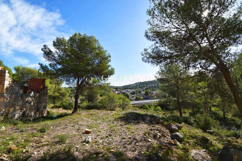 Foto 96b918fc-06bd-4a49-a49d-1a90bc1e79e6. Terreno residenziale in Canyelles