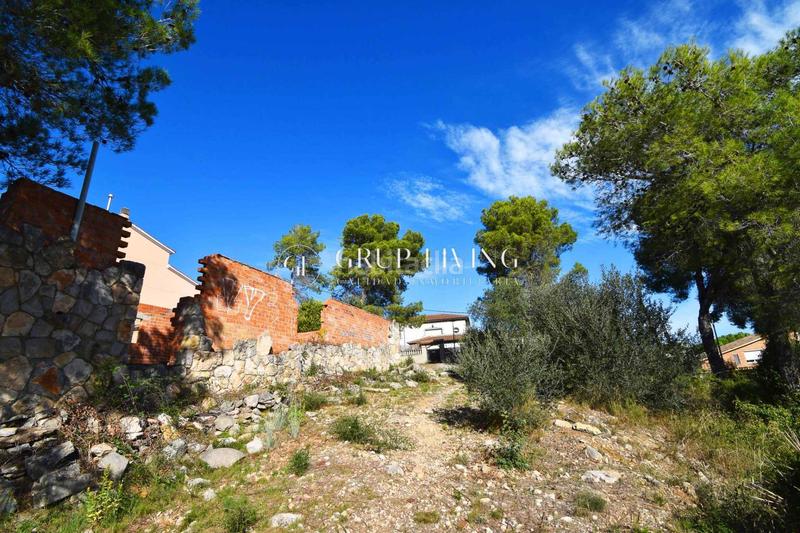 Foto e48f074d-fcac-4a8e-b302-b14c7e29d4d4. Terreno residenziale in Canyelles