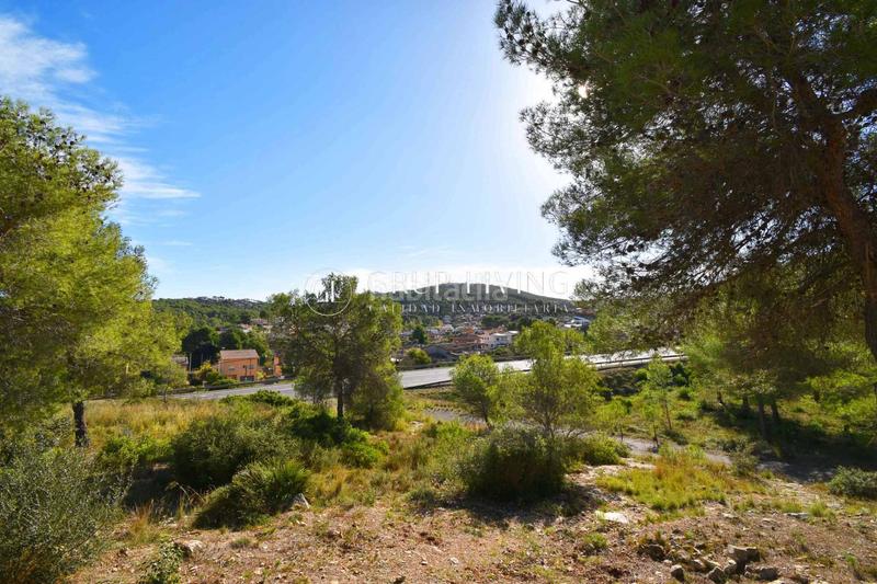 Foto f15f64b8-bbf1-479b-85b6-abe7e2e84e41. Terreno residenziale in Canyelles