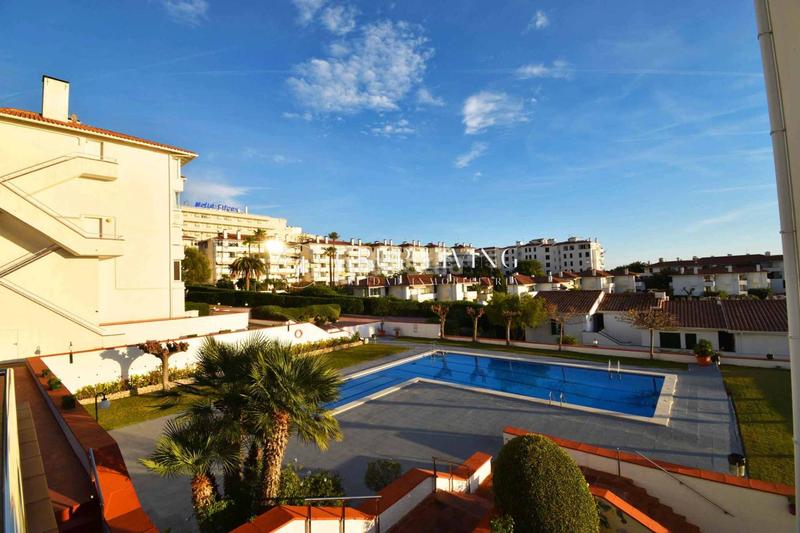 Foto 05beb2fa-6678-4e19-b510-ebf37cf2a16e. Miete etagenwohnung mit heizung parking pool in Aiguadolç - Sant Sebastià Sitges