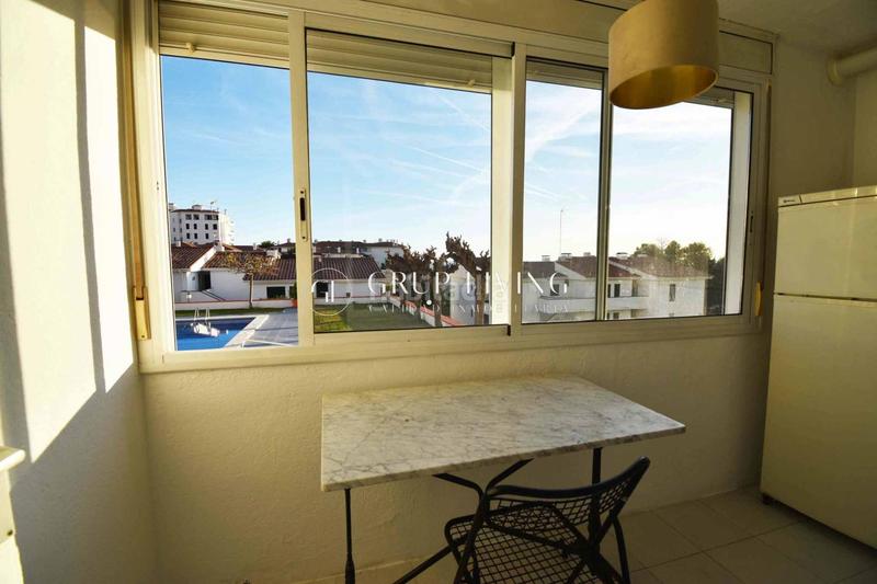 Foto 78a5b182-81ac-4b3c-a673-13458063f2cd. Miete etagenwohnung mit heizung parking pool in Aiguadolç - Sant Sebastià Sitges