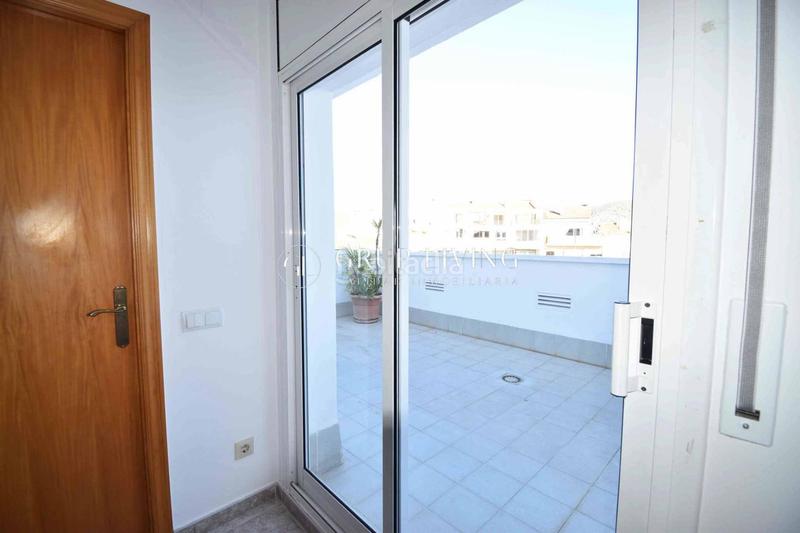 Foto 27db720f-1c27-4dc9-bb5f-32a4869ae7b8. Alquiler piso ático dúplex luminoso en Centre Sant Pere de Ribes