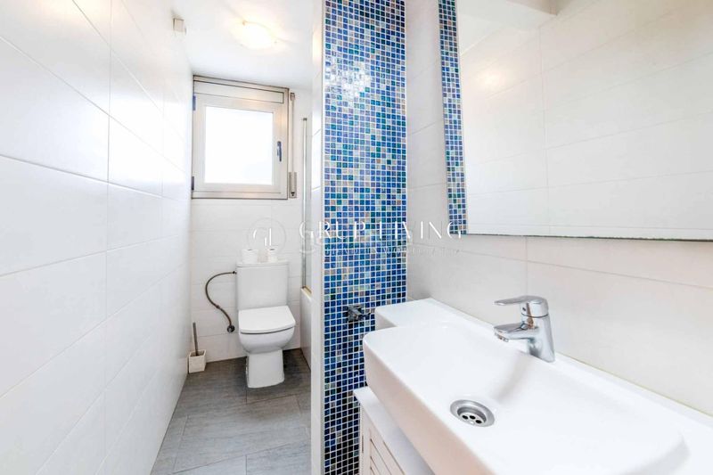Foto 0ca2608e-1beb-4efb-bc54-a39d6792bafb. Casa amb calefacció piscina a Levantina - Montgavina - Quintmar Sitges
