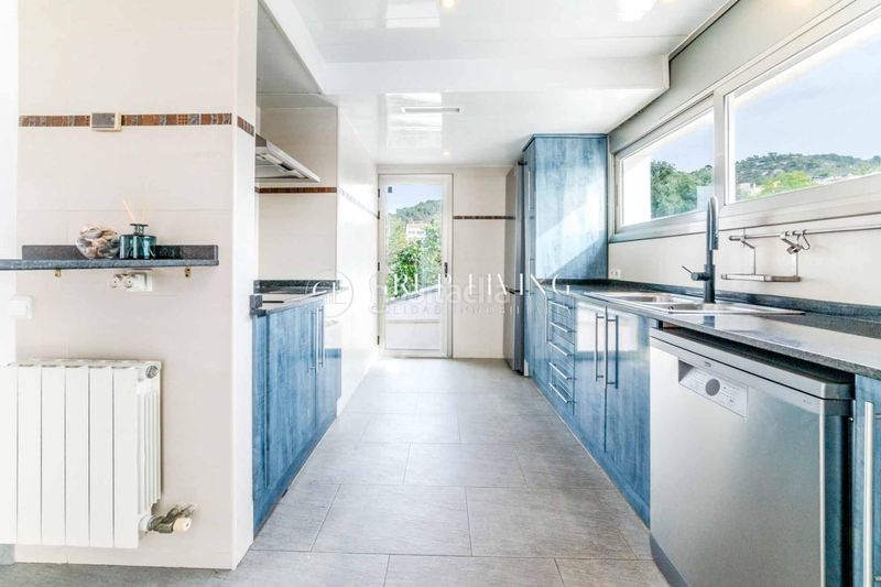 Foto 2415d8a4-4e8b-4de5-b6e9-be3b17438b42. Casa amb calefacció piscina a Levantina - Montgavina - Quintmar Sitges