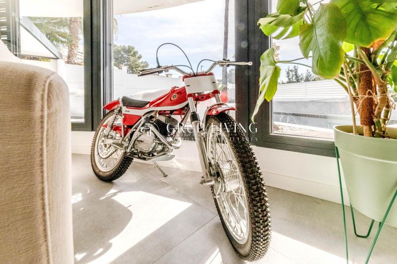 Foto 87752944-e183-4300-b308-40f4e9155a32. Casa amb calefacció aparcament piscina a Vallpineda-Santa Bàrbara Sitges