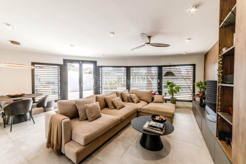 Foto a772450b-6787-41bc-9ce9-50117e78e358. Casa amb calefacció aparcament piscina a Vallpineda-Santa Bàrbara Sitges