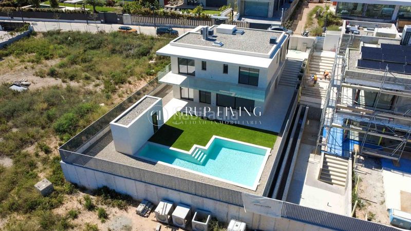 Foto 3d35e326-93fc-42ae-9a8e-09c394711ea4. Casa amb calefacció aparcament piscina a Can Pei Sitges