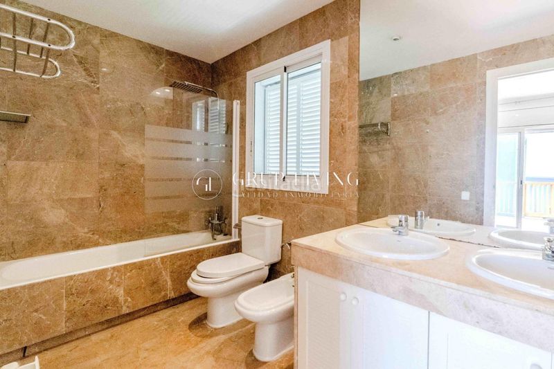 Foto 0c47f274-13a0-4d36-8235-399d1573db69. Casa amb calefacció aparcament a Can Girona - Terramar - Vinyet Sitges