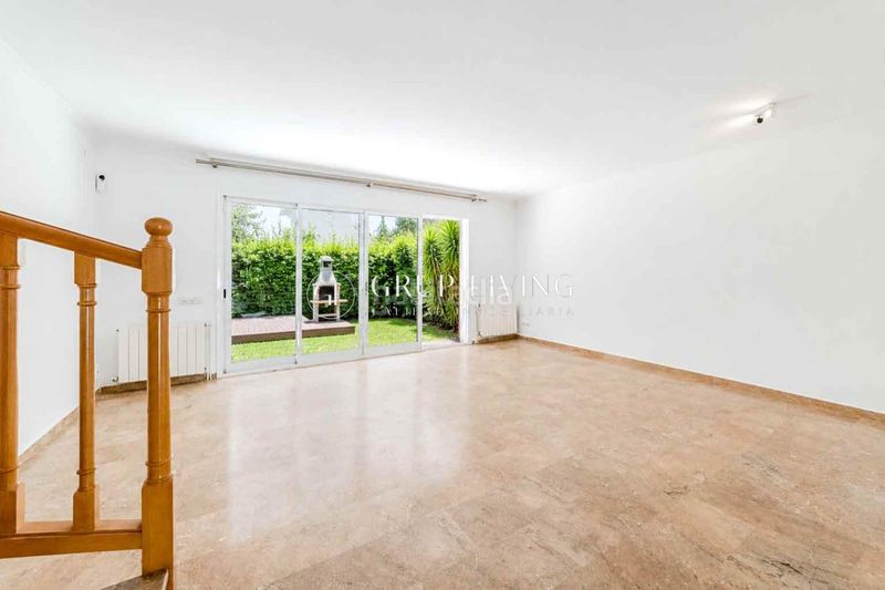 Foto 0d278d3e-b0c5-4818-9798-2787fe0d34d4. Casa amb calefacció aparcament a Can Girona - Terramar - Vinyet Sitges