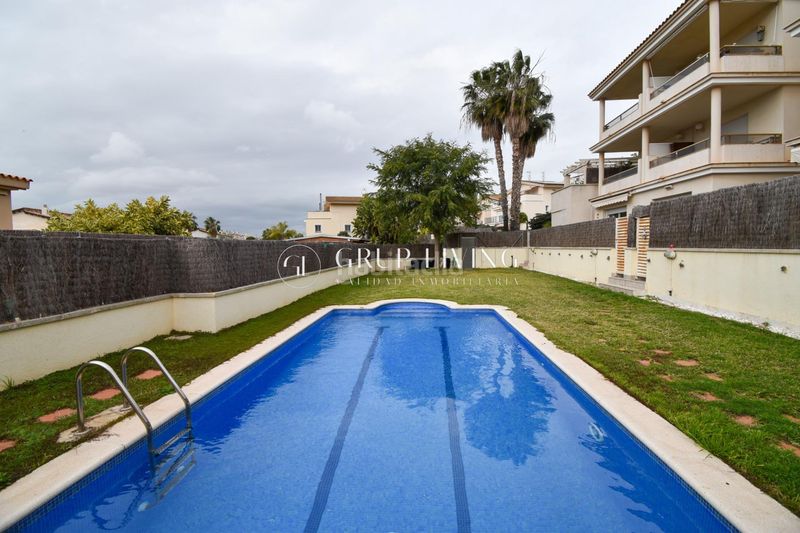 Foto df719347-d1f8-4f4d-9182-5211f0147b0f. Pis amb calefacció aparcament piscina a Levantina - Montgavina - Quintmar Sitges