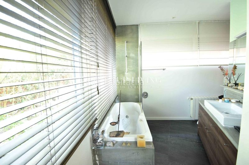 Foto 2d702c6b-7eb5-4539-9160-444fccde36aa. Casa amb calefacció aparcament piscina a Levantina - Montgavina - Quintmar Sitges