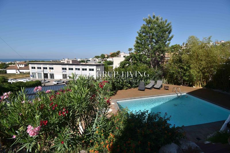 Foto 3726a17b-bd4b-4868-b15f-32813c2cadda. Casa amb calefacció aparcament piscina a Levantina - Montgavina - Quintmar Sitges
