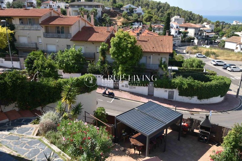 Foto 8f85bae2-9c90-4db3-b7e6-a9155e7e96d7. Casa amb calefacció aparcament piscina a Levantina - Montgavina - Quintmar Sitges