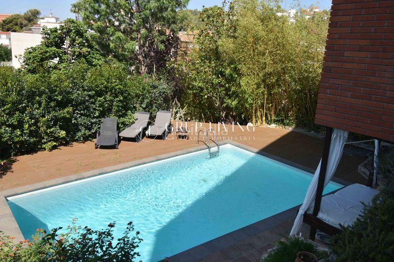 Foto bb79a8c6-7eef-4668-9907-08e219bce6cf. Casa amb calefacció aparcament piscina a Levantina - Montgavina - Quintmar Sitges