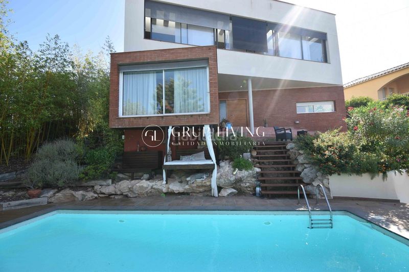 Foto fd440335-aadc-4d48-9047-a2f9c3ec561b. Casa amb calefacció aparcament piscina a Levantina - Montgavina - Quintmar Sitges