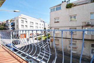 Affitto Appartamento in Ametllers - Poble Sec. Piso reformado a estrenar para alquiler por meses, a menos de 10