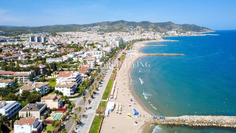 Foto 1a1f6363-172d-47fc-be7a-c5c50ec98c1e. Casa amb calefacció aparcament piscina a Can Girona - Terramar - Vinyet Sitges