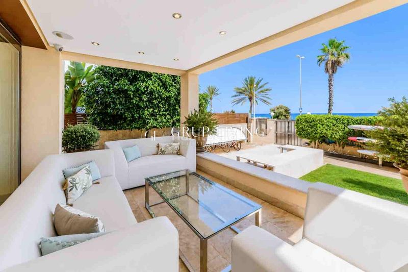 Foto 84129741-3b08-4bfe-a669-4cd024694eab. Casa amb calefacció aparcament piscina a Can Girona - Terramar - Vinyet Sitges