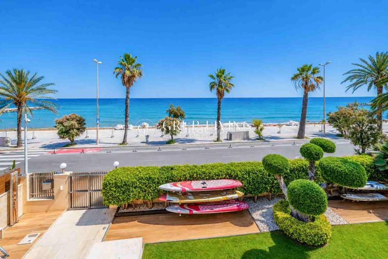 Foto d5f9267a-4173-427e-8f0d-0893c934ab0e. Casa amb calefacció aparcament piscina a Can Girona - Terramar - Vinyet Sitges