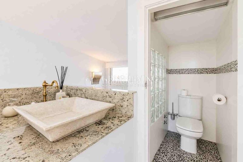 Foto d7a311ac-5056-45a6-b396-0124b441324b. Casa amb calefacció aparcament piscina a Can Girona - Terramar - Vinyet Sitges