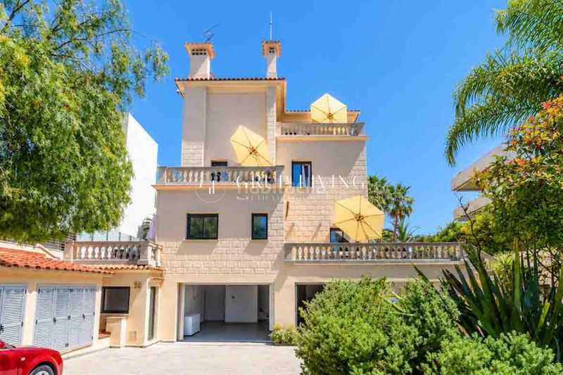 Foto da521708-d7de-41c0-ab0b-cba20bf64f5e. Casa amb calefacció aparcament piscina a Can Girona - Terramar - Vinyet Sitges
