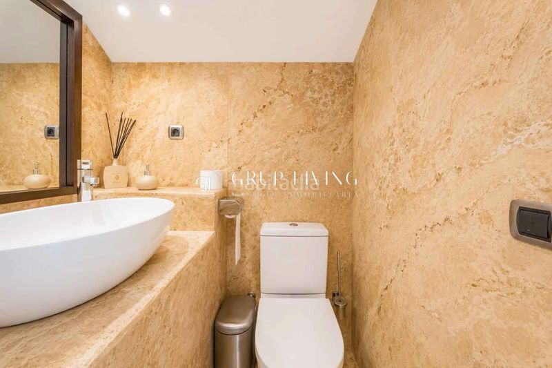 Foto f5bfd266-111b-4409-a4f1-113e21f2cc10. Casa amb calefacció aparcament piscina a Can Girona - Terramar - Vinyet Sitges