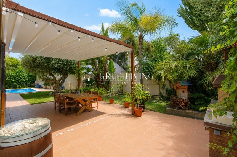Foto 5a2ae470-bd9e-40dc-8469-d273daa4c55c. Casa amb calefacció aparcament piscina a Vallpineda-Santa Bàrbara Sitges