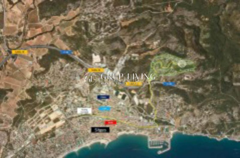 Foto 50bff670-2afb-48cb-8766-25d12cc0a73a. Casa amb calefacció aparcament piscina a Levantina - Montgavina - Quintmar Sitges