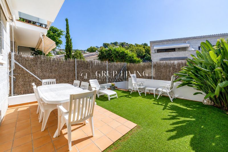 Foto 492d5661-44d3-4b89-b360-217858fd398c. Casa amb calefacció aparcament piscina a Levantina - Montgavina - Quintmar Sitges