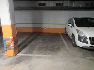 Miete Autoparkplatz in Carrer frederic soler, 52. Amplia plaza