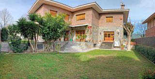 Chalet en Nucli Urbà. Chalet con 7 habitaciones con parking, calefacción, aire acondic