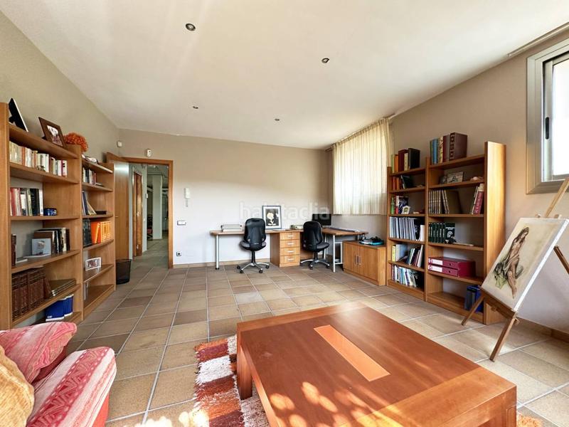 Foto b681c0a7-6690-401e-801f-c6677c433e77. Chalet torre en venta en Nucli Urbà Argentona