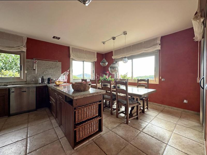 Foto d25dec44-e3e1-45d7-8801-bd62391ede9a. Chalet torre en venta en Nucli Urbà Argentona