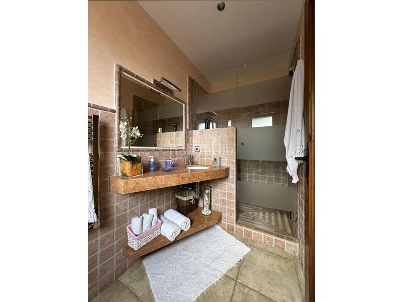 Foto d2834681-ed07-402e-8bec-7b8cd627c9d0. Chalet torre en venta en Nucli Urbà Argentona