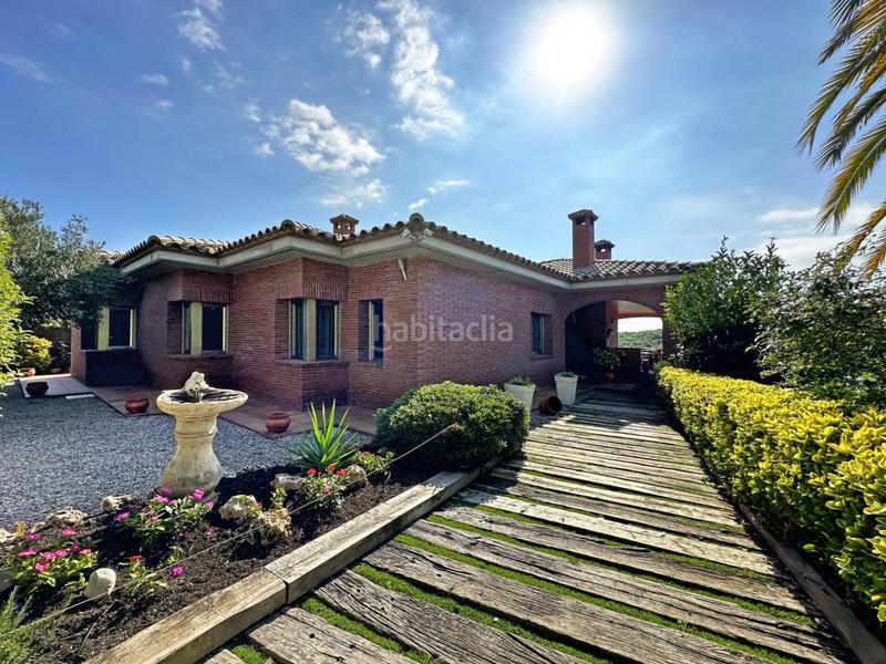 Foto e43240b8-14b0-4582-bf44-67fe32cce2fa. Chalet torre en venta en Nucli Urbà Argentona