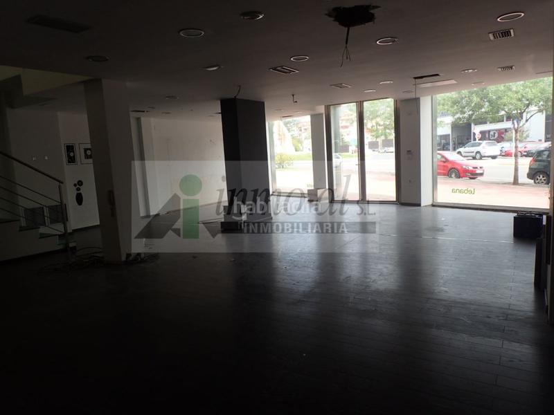 Foto c485cfee-a78b-4c97-a900-e4d15701a553. Rent business premise in Vall d´Uixó (la)