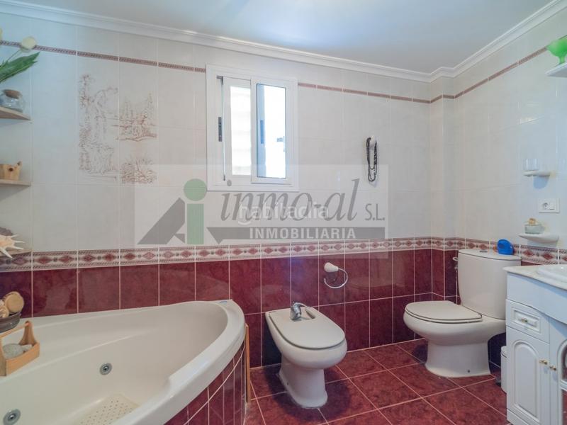 Foto 5fea3091-a20d-444b-a8c0-e7b45e97c435. House with pool in Onda