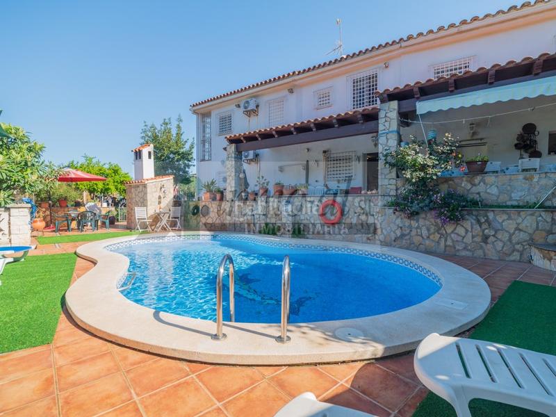 Foto 7f313f87-ff85-45ae-bfd1-438bd6dc381c. House with pool in Onda