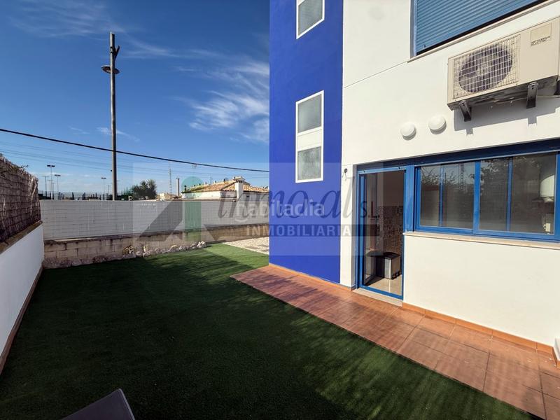Foto a08ec0a0-dbea-49c9-b575-8f4ab73181c3. Casa adossada a Playa-Ben Afeli Almazora / Almassora