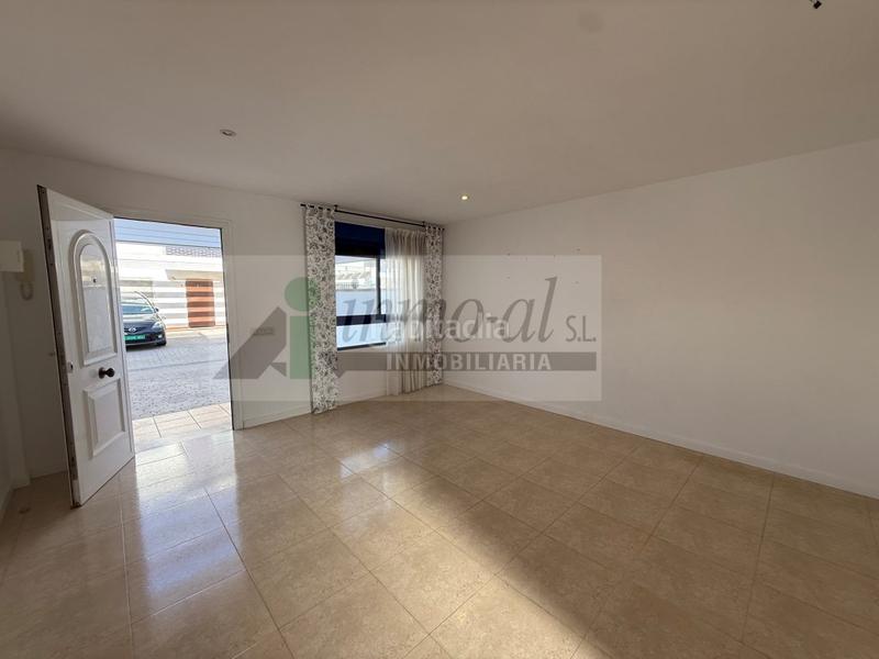 Foto c1d2eeb8-1bf6-451c-815a-706a4af71674. Casa adossada a Playa-Ben Afeli Almazora / Almassora