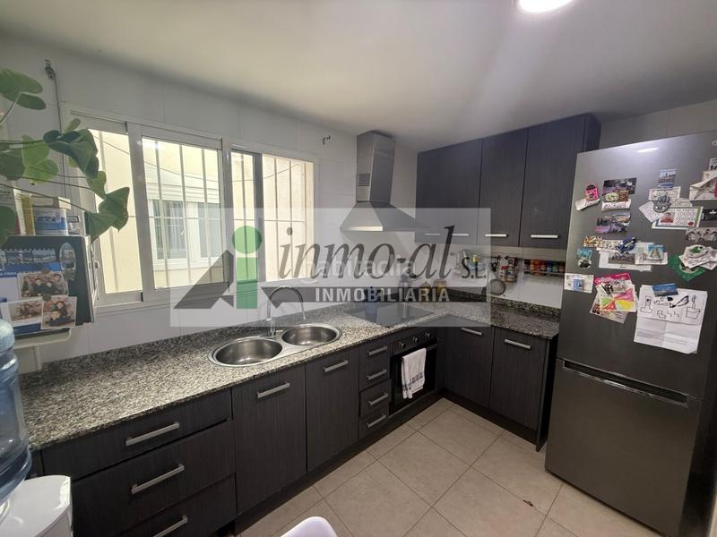 Foto cd71a4f5-b580-481b-b9b1-54c8f82df4b7. Maison jumelée avec parking dans Playa-Ben Afeli Almazora / Almassora