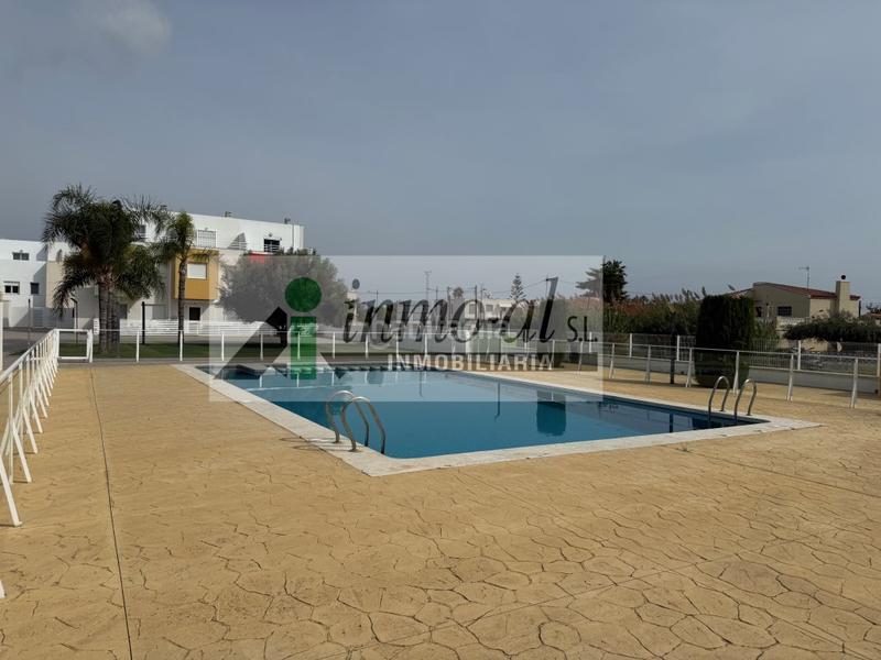 Foto f3e7885a-93ff-4a86-8b38-f7467c411166. Maison jumelée avec parking dans Playa-Ben Afeli Almazora / Almassora