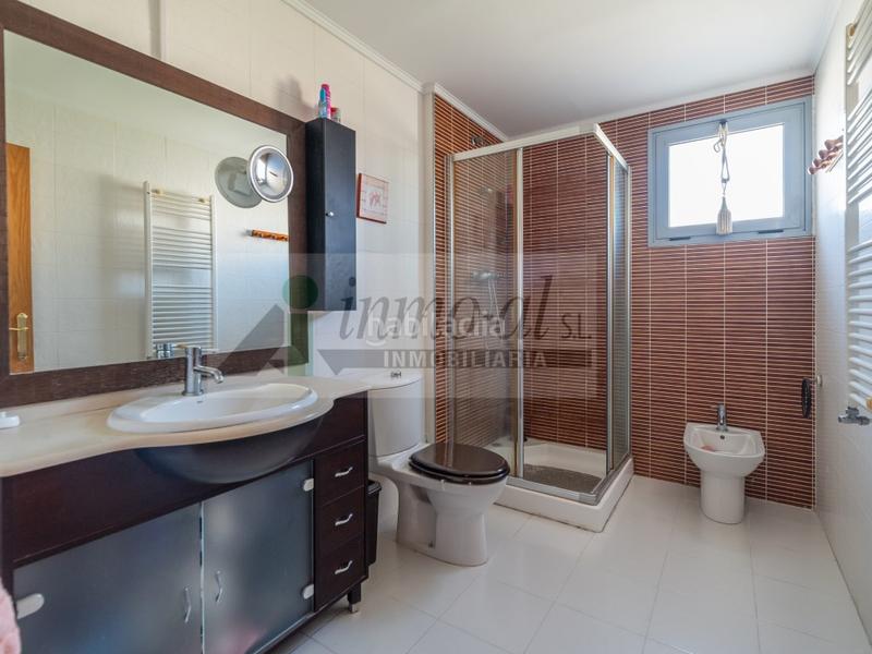 Foto 2ef5781f-8840-42b3-a321-76389225c579. Maison jumelée avec chauffage parking dans Centro Almazora / Almassora