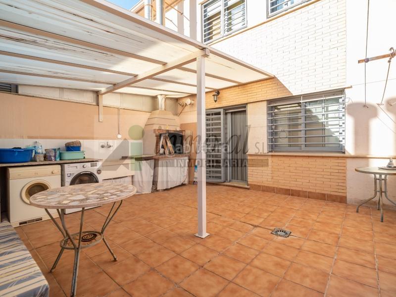 Foto 5fe08350-9c9b-461b-b4f6-ee8918a3d73b. Maison jumelée avec chauffage parking dans Centro Almazora / Almassora