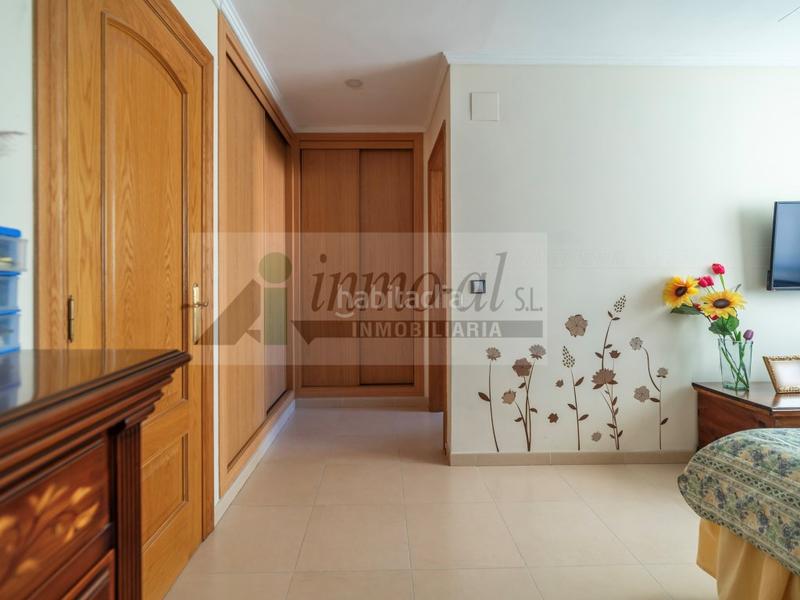 Foto e2b56953-ae25-4786-8aad-ae4cf603157c. Maison jumelée avec chauffage parking dans Centro Almazora / Almassora