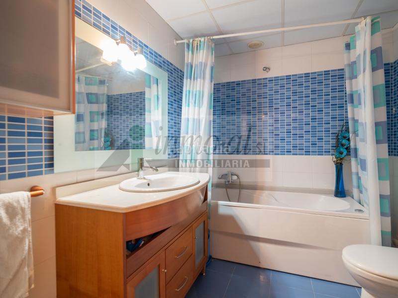 Foto ef629f5d-acfb-4467-a86c-4ac03e62cac0. Maison jumelée avec chauffage parking dans Centro Almazora / Almassora