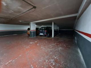 Alquiler Parking coche en Carrer de muntaner 50. Pla de garaje para coches pequeño o motos